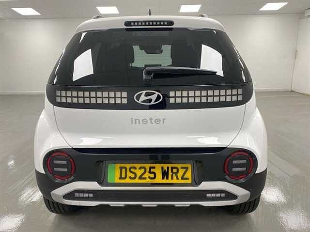 Hyundai INSTER 85kW 02 49kWh 5dr Auto WHITE