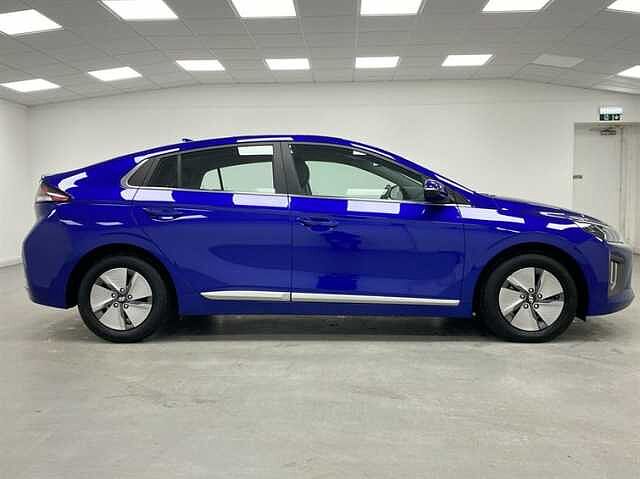 Hyundai IONIQ 1.6 GDi Hybrid Premium 5dr DCT